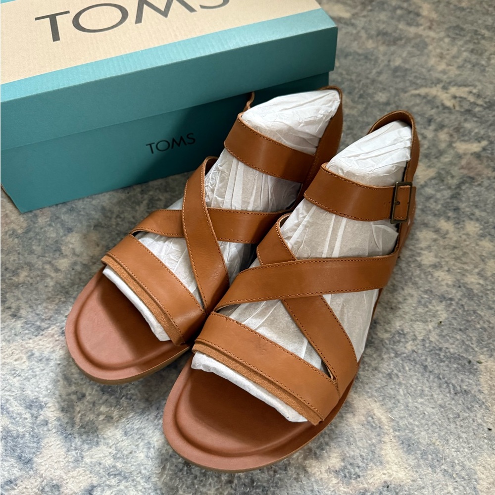 TOMS Women's Brown Strappy Sandals Sloane Leather